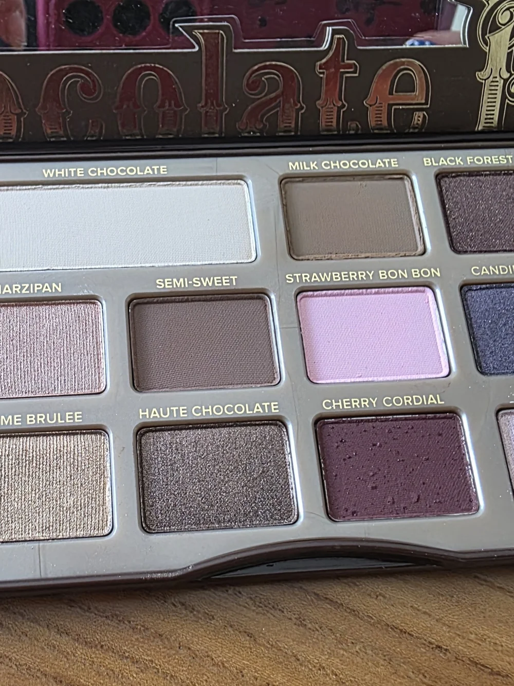 Too Faced Chocolate Bar Eyeshadow Palette - Pink Packaging